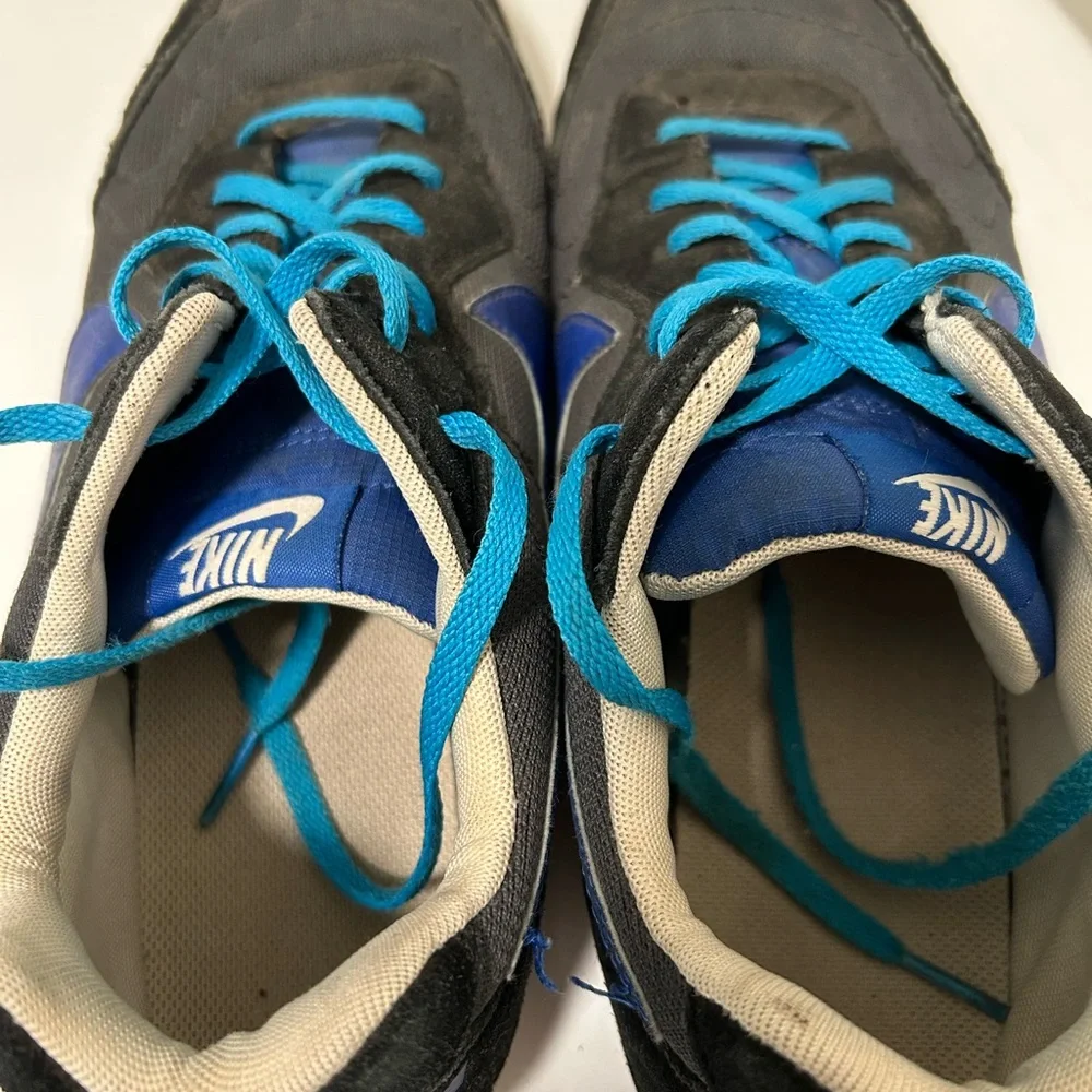 Nike Men’s Sneaker Black Blue Size 11.5